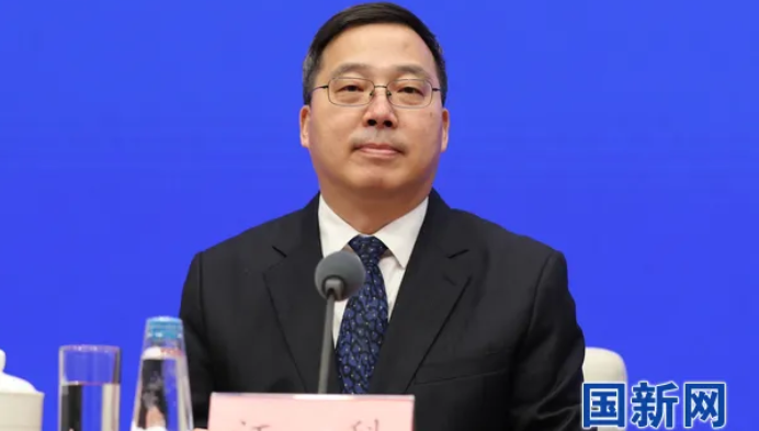 民法典明確多數業主同意即可，住建部：推動老舊小區加裝電梯，探索“物業+養老”新模式(圖1)